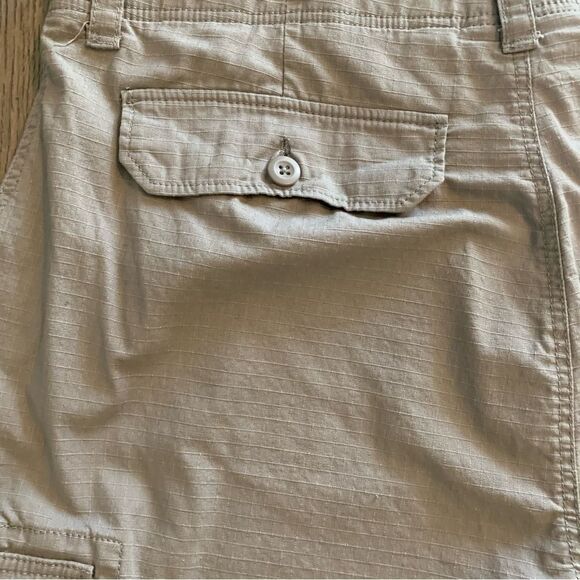WEAR FIRST SHORTS MENS SIZE 42 KHAKI TAN RIPSTOP CARGO COTTON SPANDEX. - Picture 7 of 12
